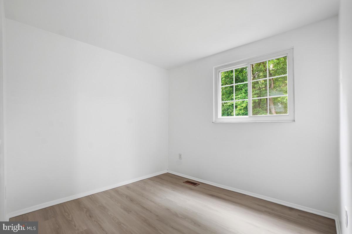 10214 Millstream Dr Property Photo 19