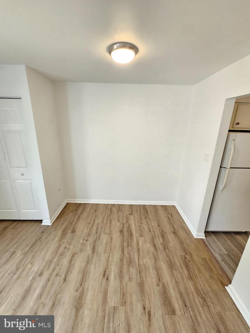 2939 Shepperton Ter Property Photo 9