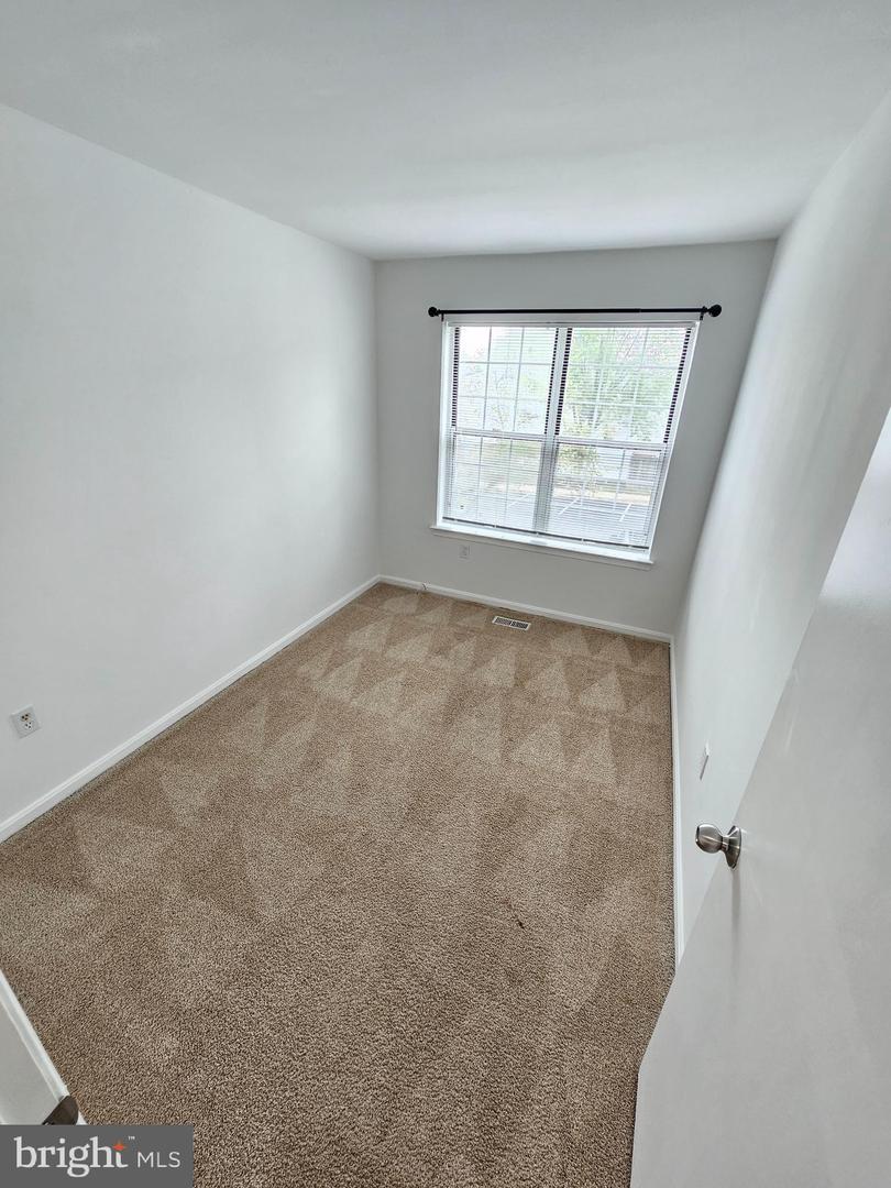 2939 Shepperton Ter Property Photo 17