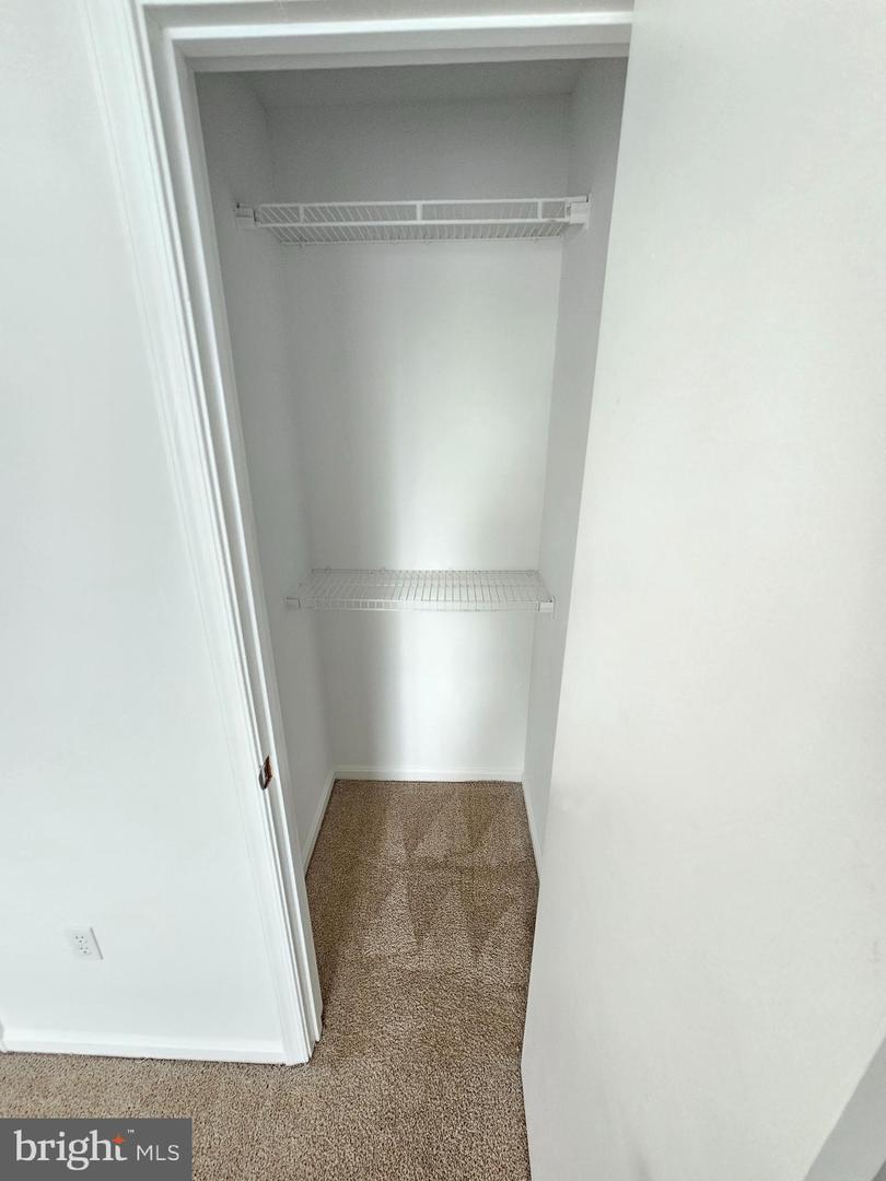 2939 Shepperton Ter Property Photo 19