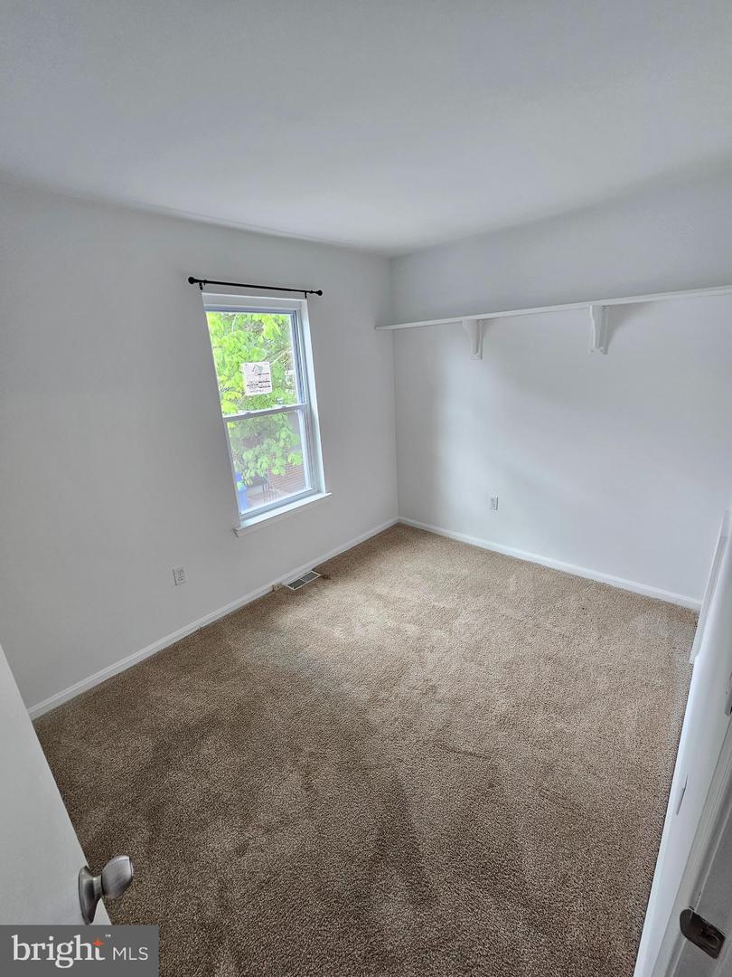 2939 Shepperton Ter Property Photo 23