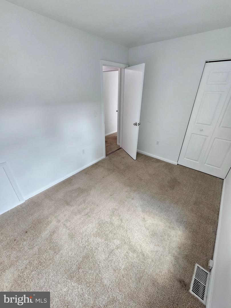 2939 Shepperton Ter Property Photo 24