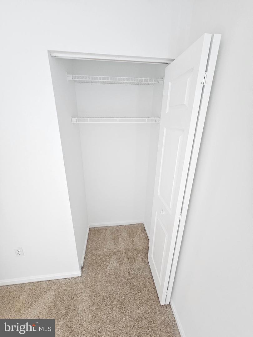 2939 Shepperton Ter Property Photo 25