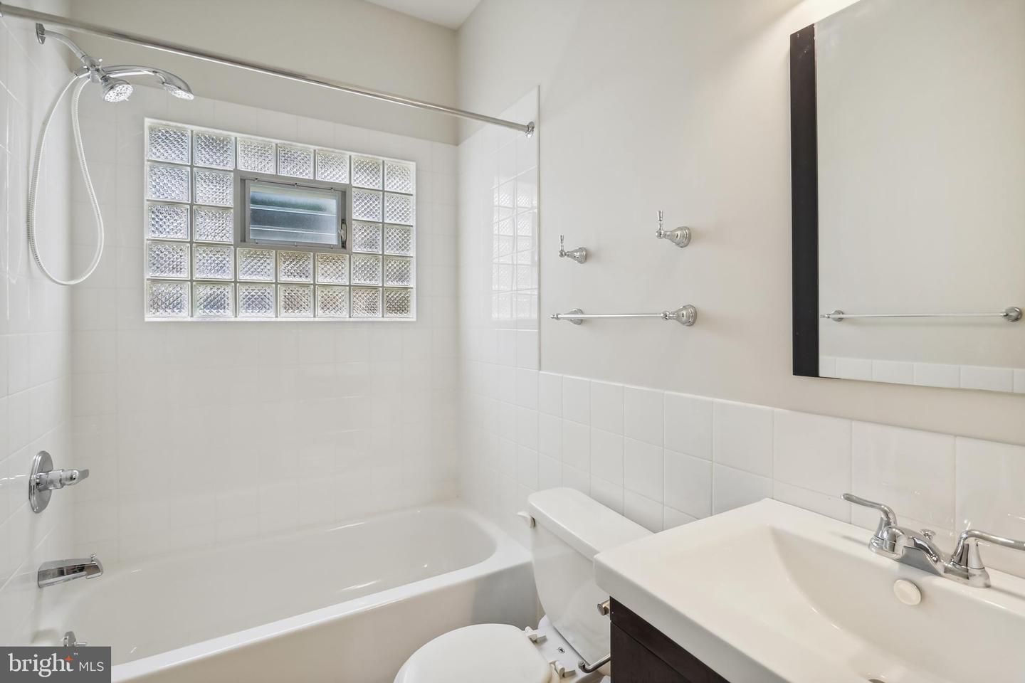 101 Charles St Property Photo 15