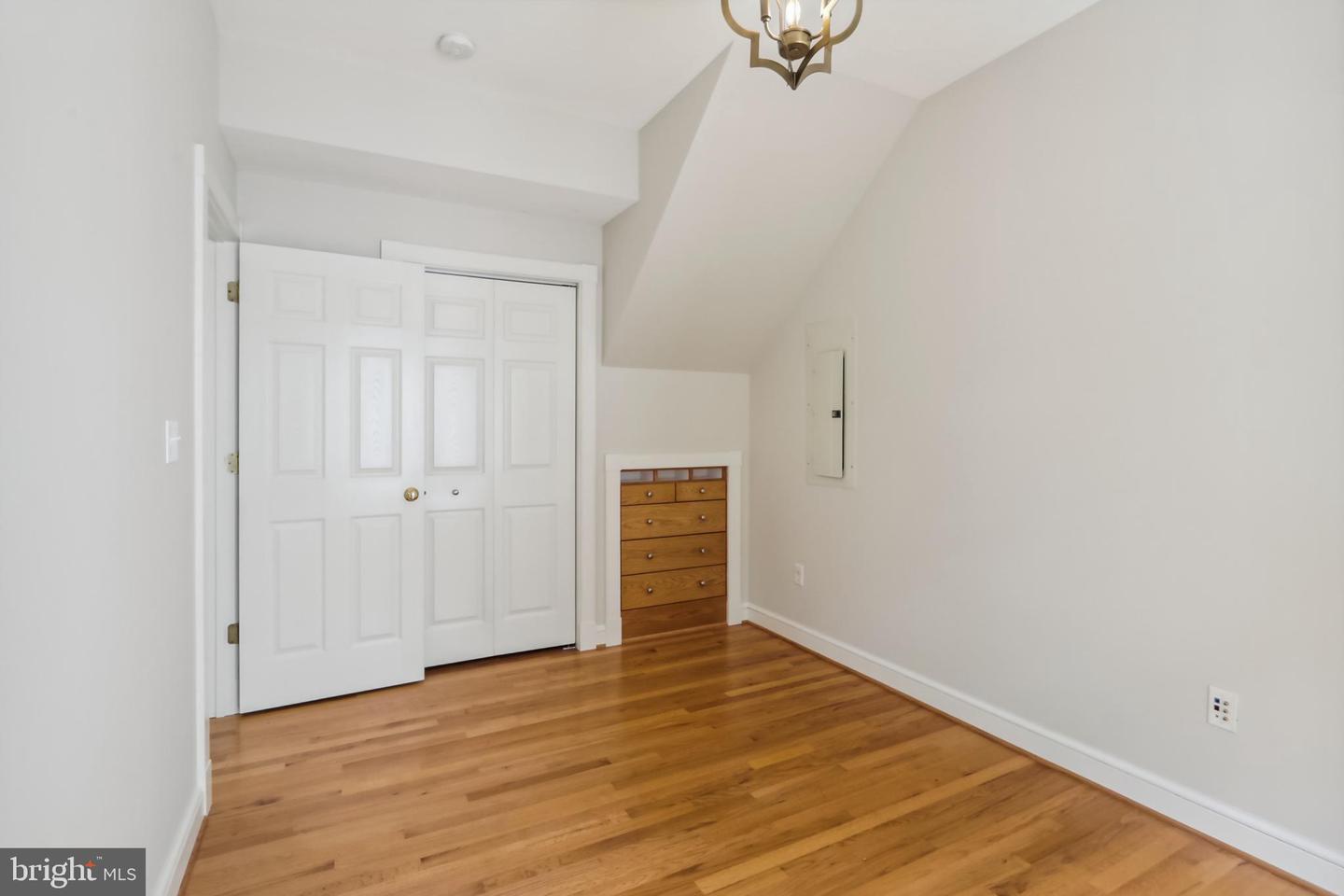 101 Charles St Property Photo 19