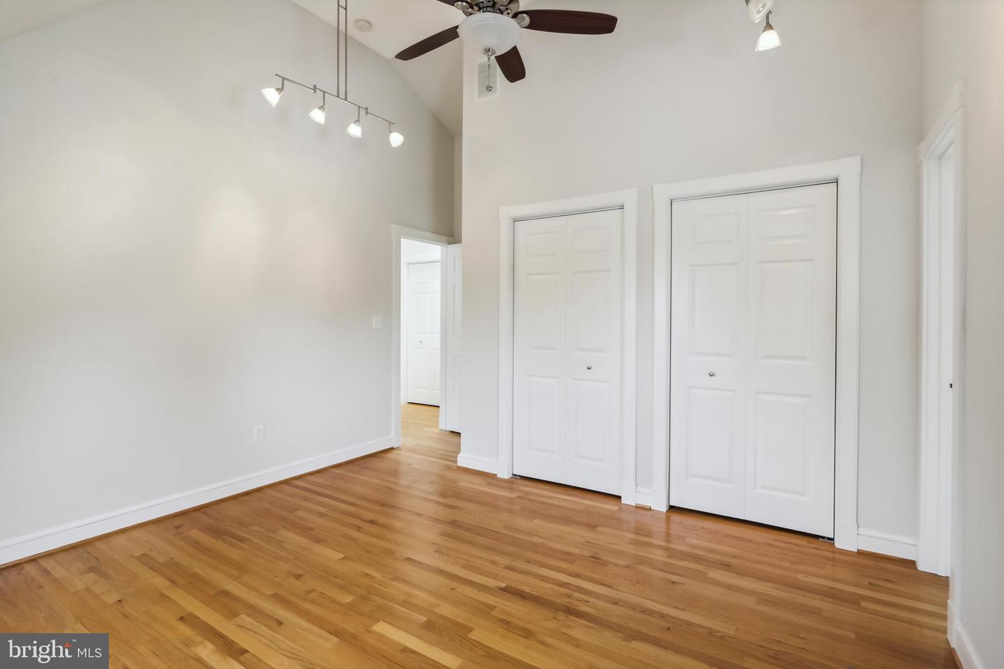 101 Charles St Property Photo 34