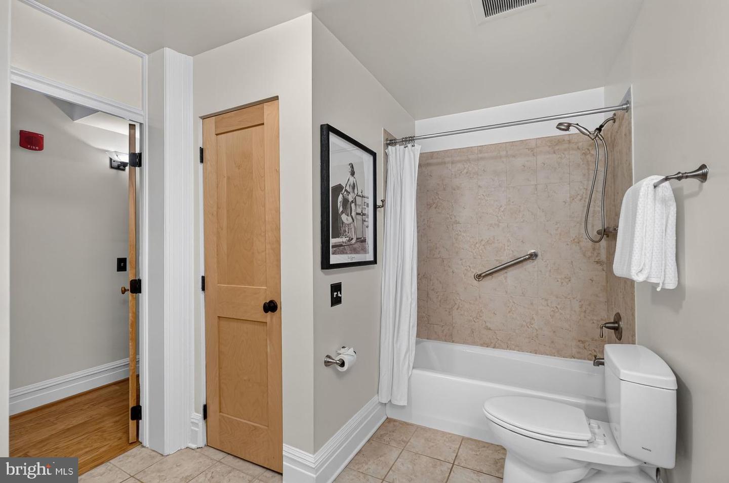 9610 Dewitt #ph102 Property Photo 25