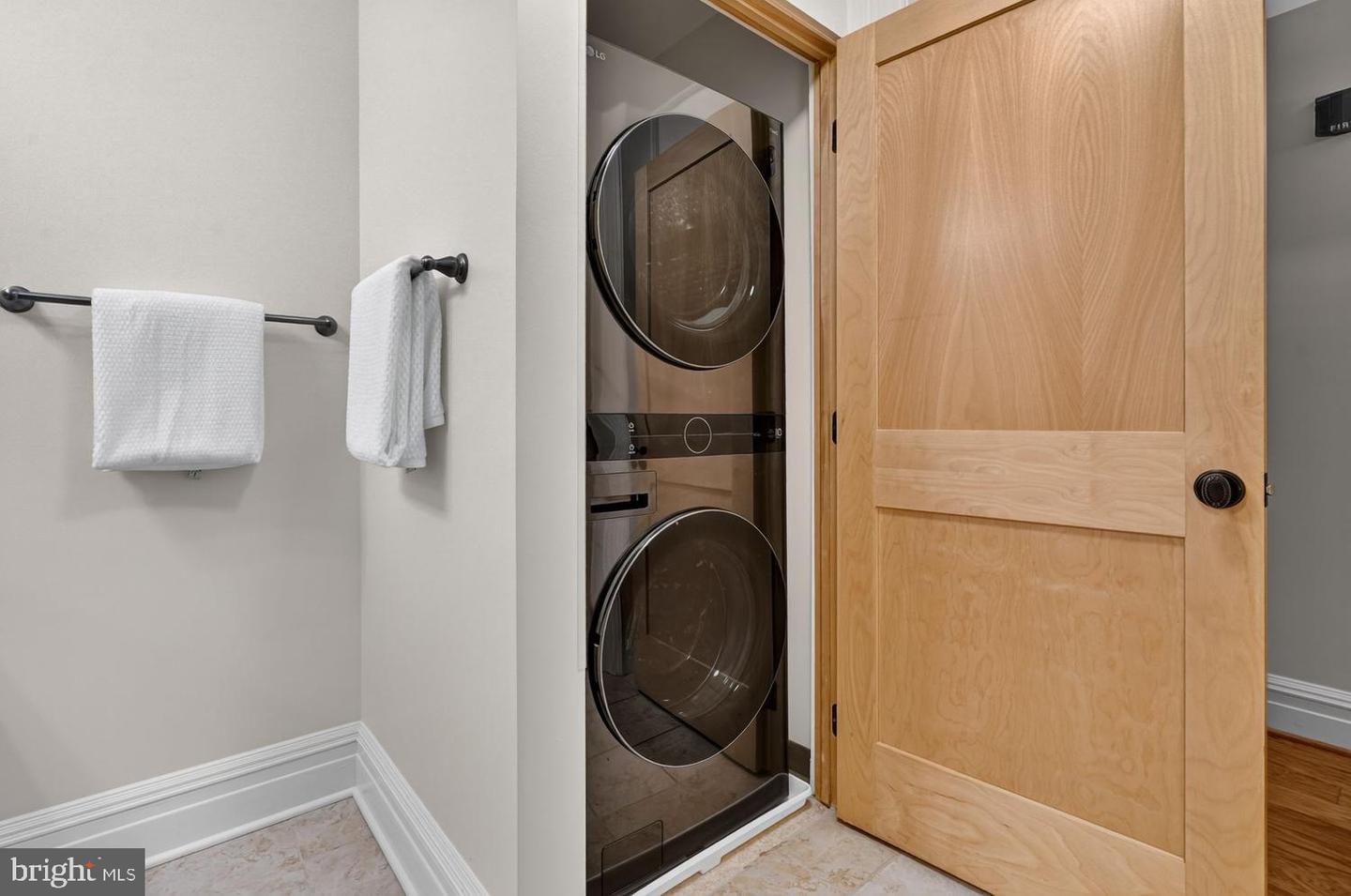 9610 Dewitt #ph102 Property Photo 26