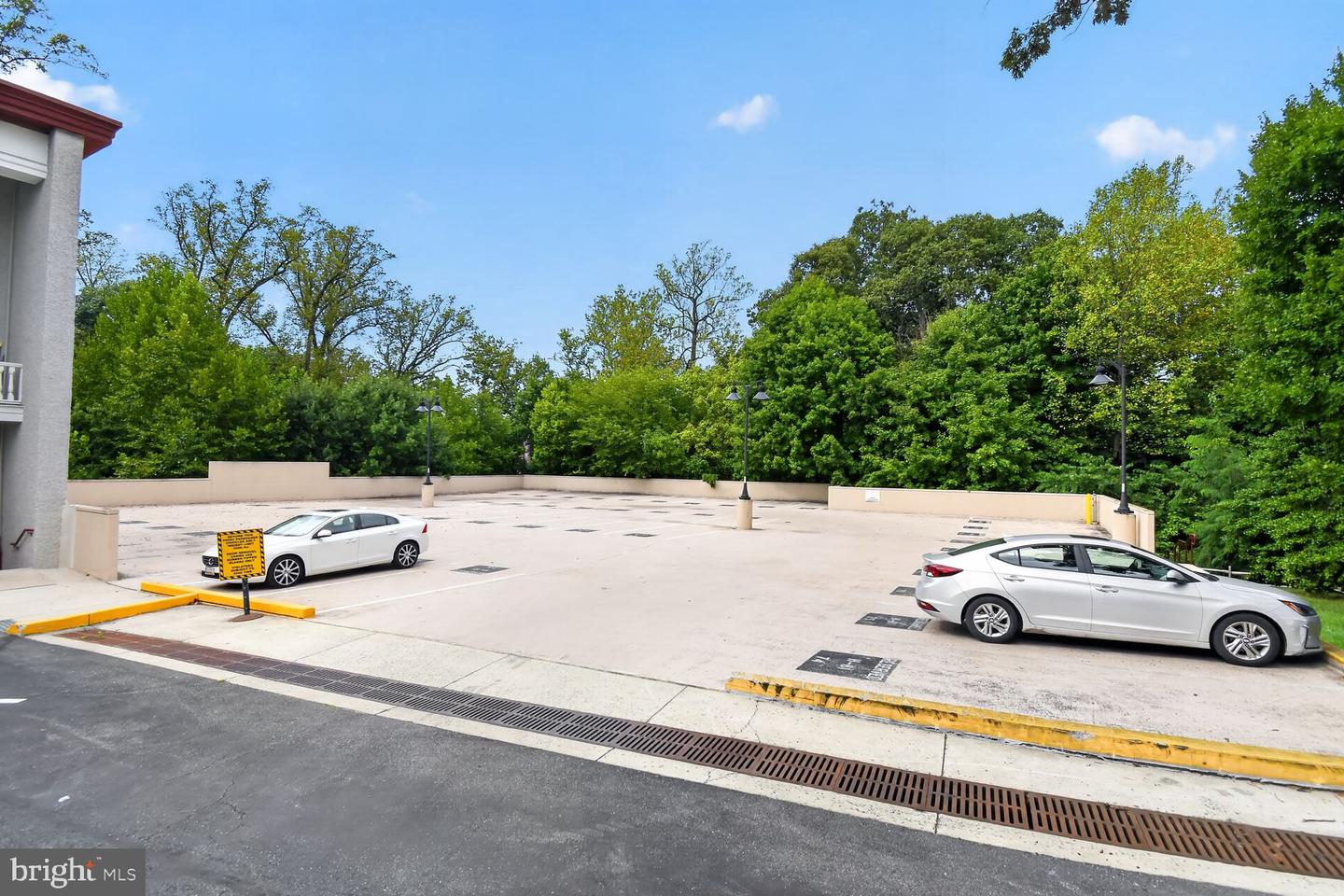 9610 Dewitt #ph102 Property Photo 45