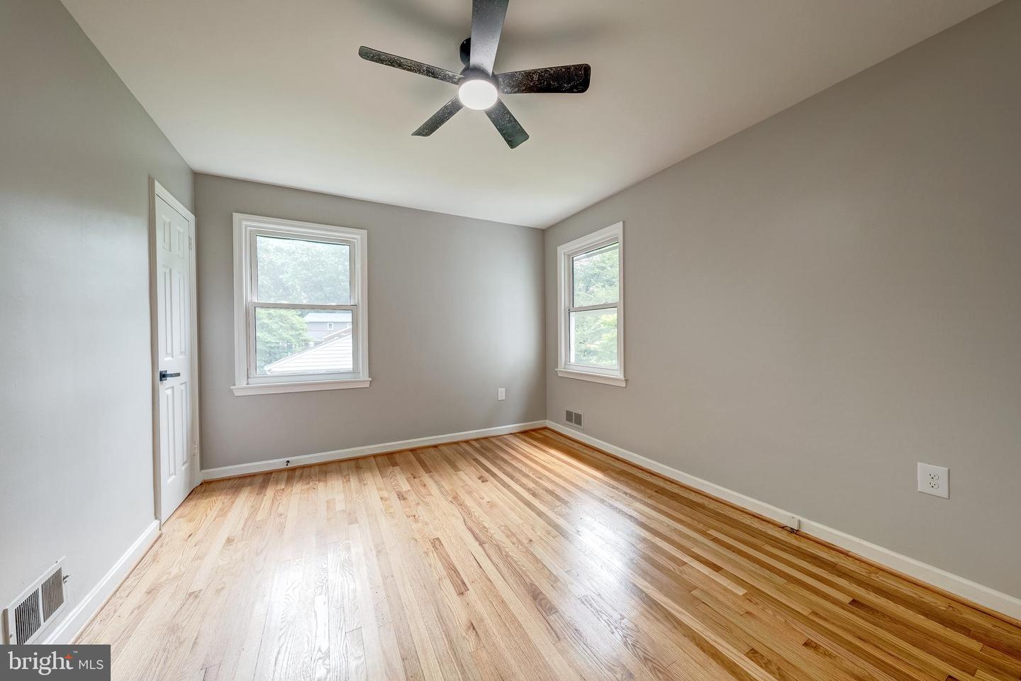 130 Whitmoor Ter Property Photo 17