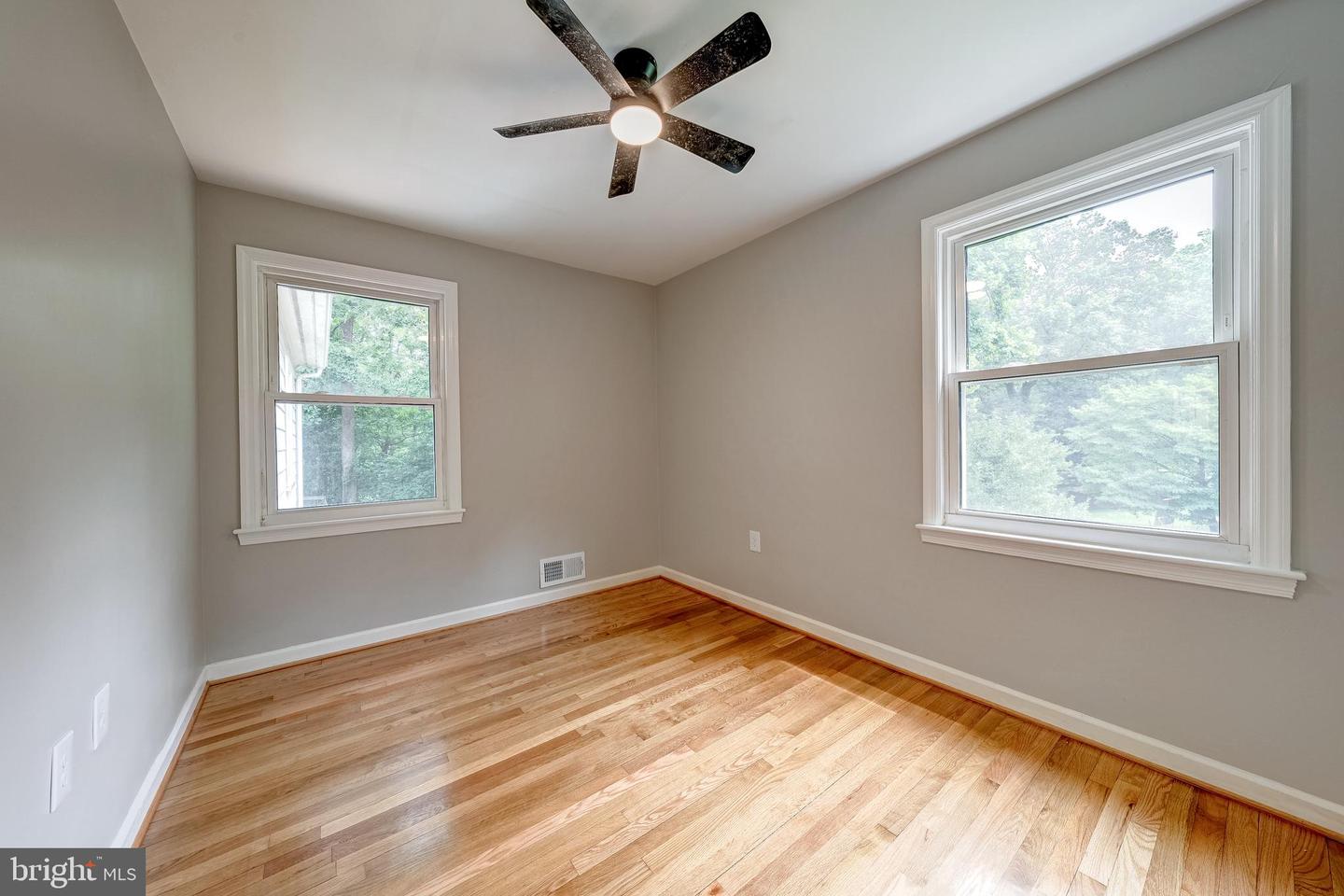 130 Whitmoor Ter Property Photo 18