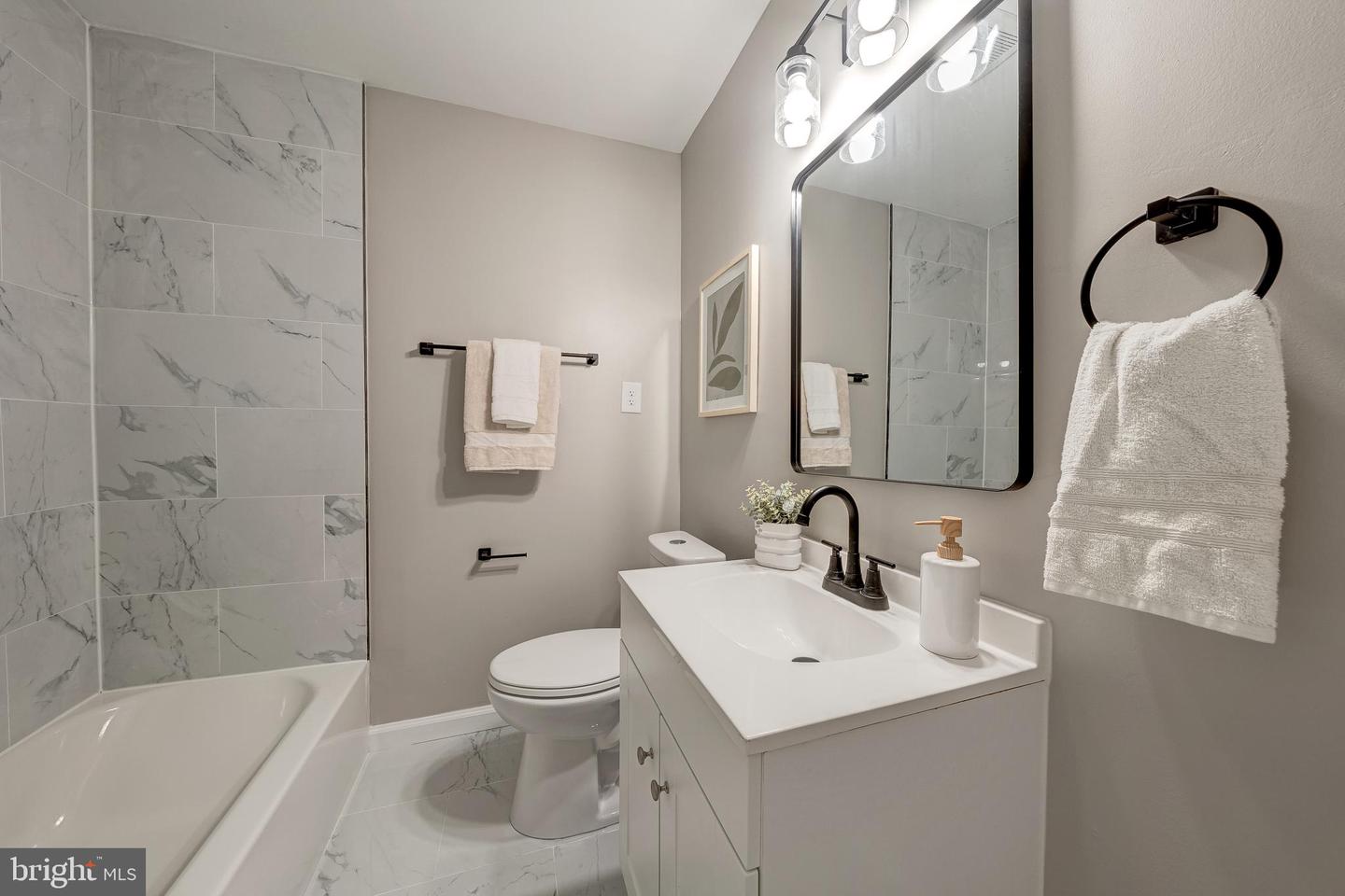 130 Whitmoor Ter Property Photo 19
