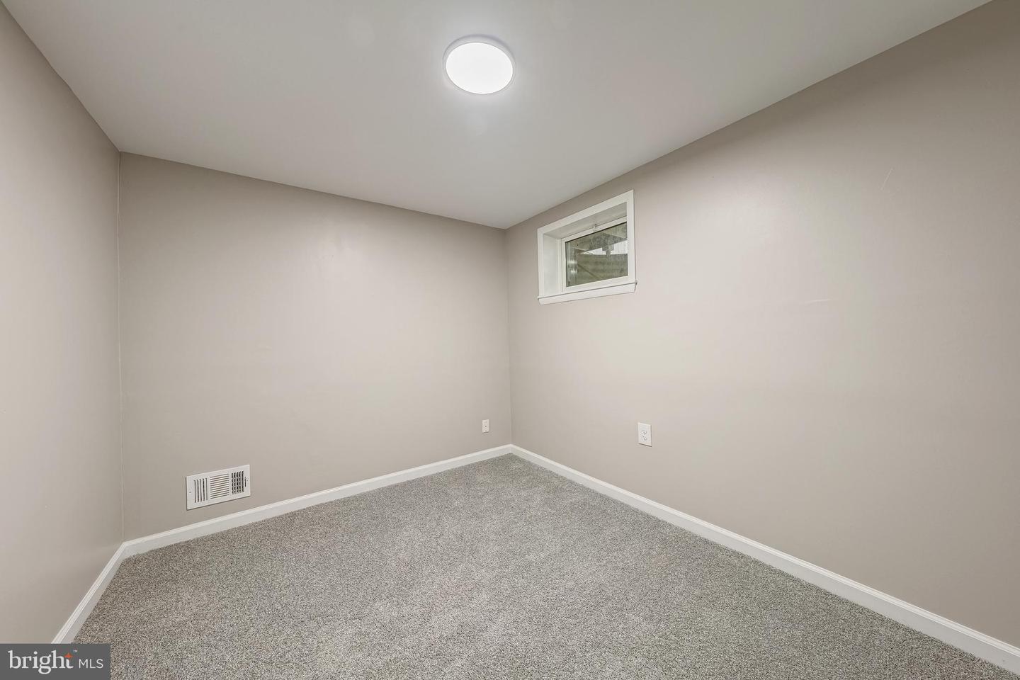 130 Whitmoor Ter Property Photo 23