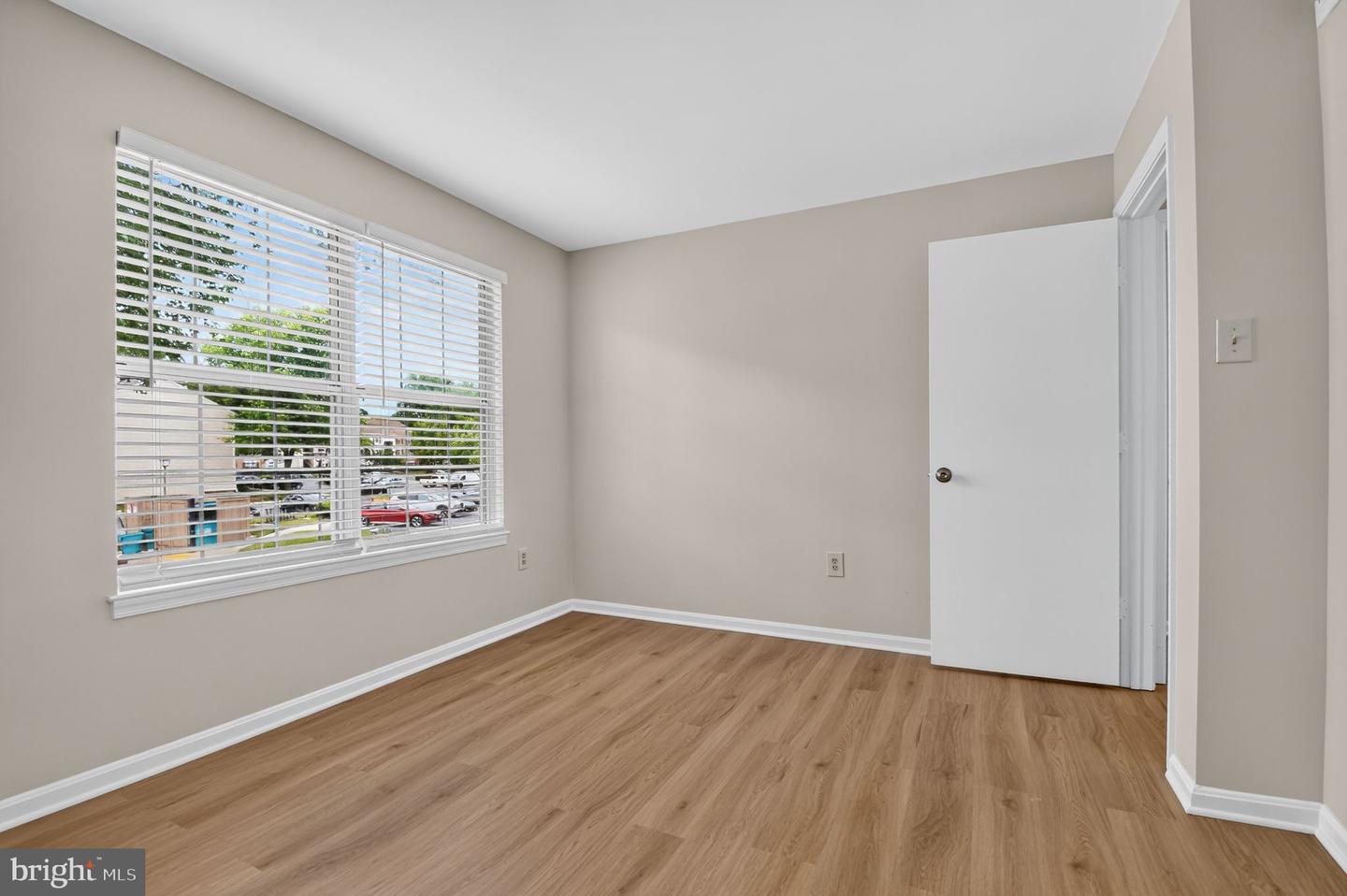 2513 Mcveary Ct #10ad Property Photo 5