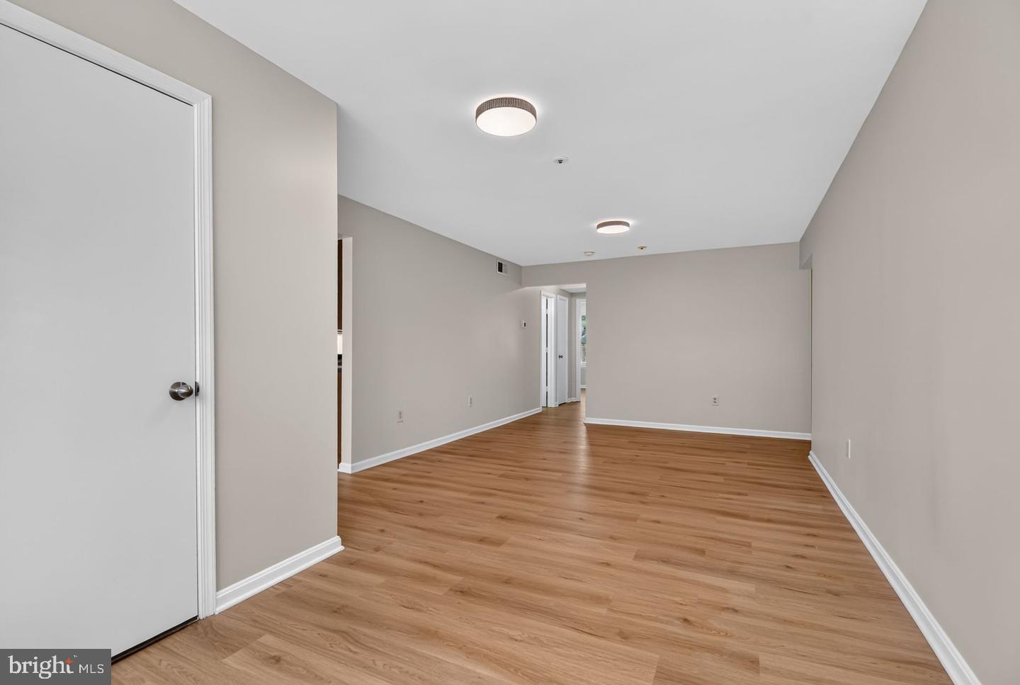 2513 Mcveary Ct #10ad Property Photo 6