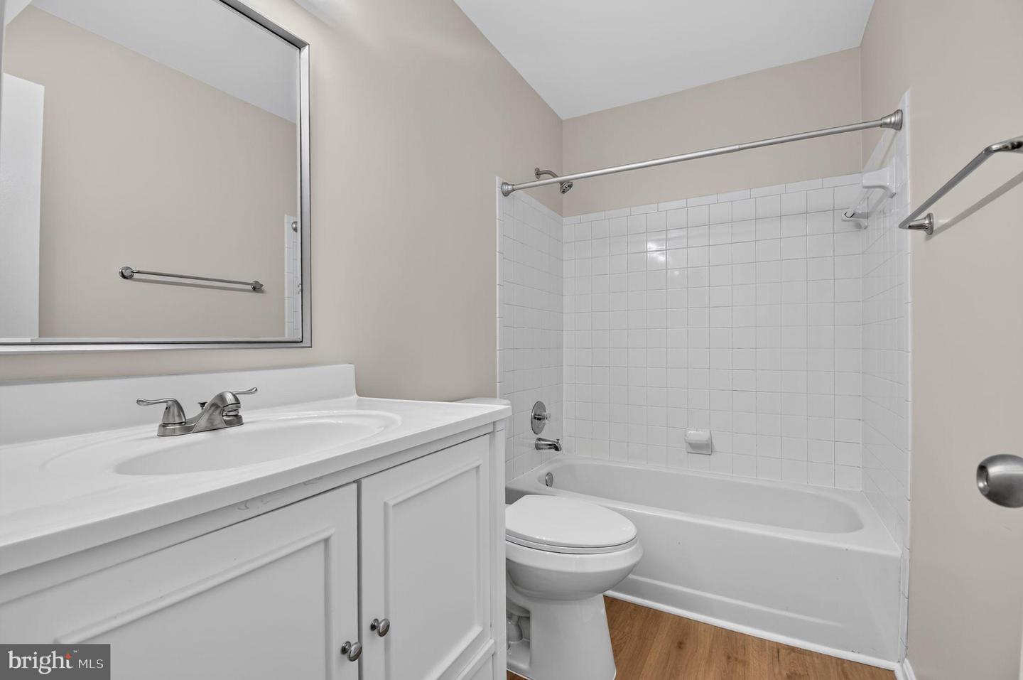 2513 Mcveary Ct #10ad Property Photo 7