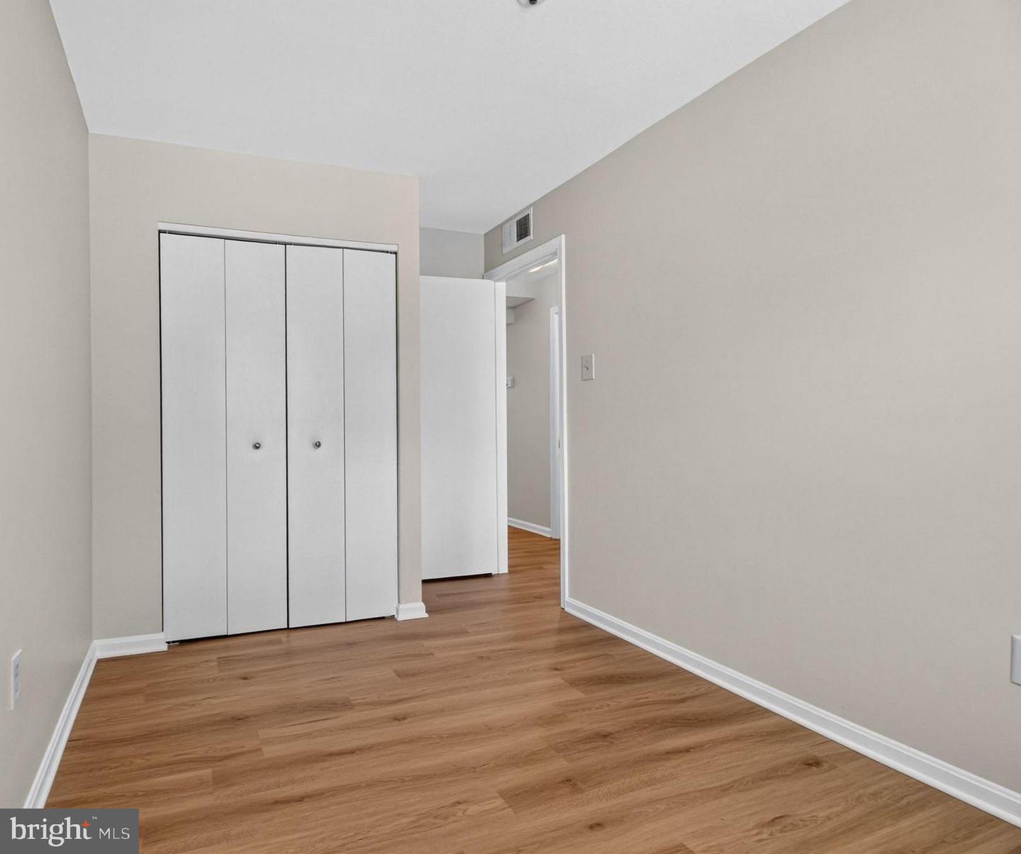 2513 Mcveary Ct #10ad Property Photo 9