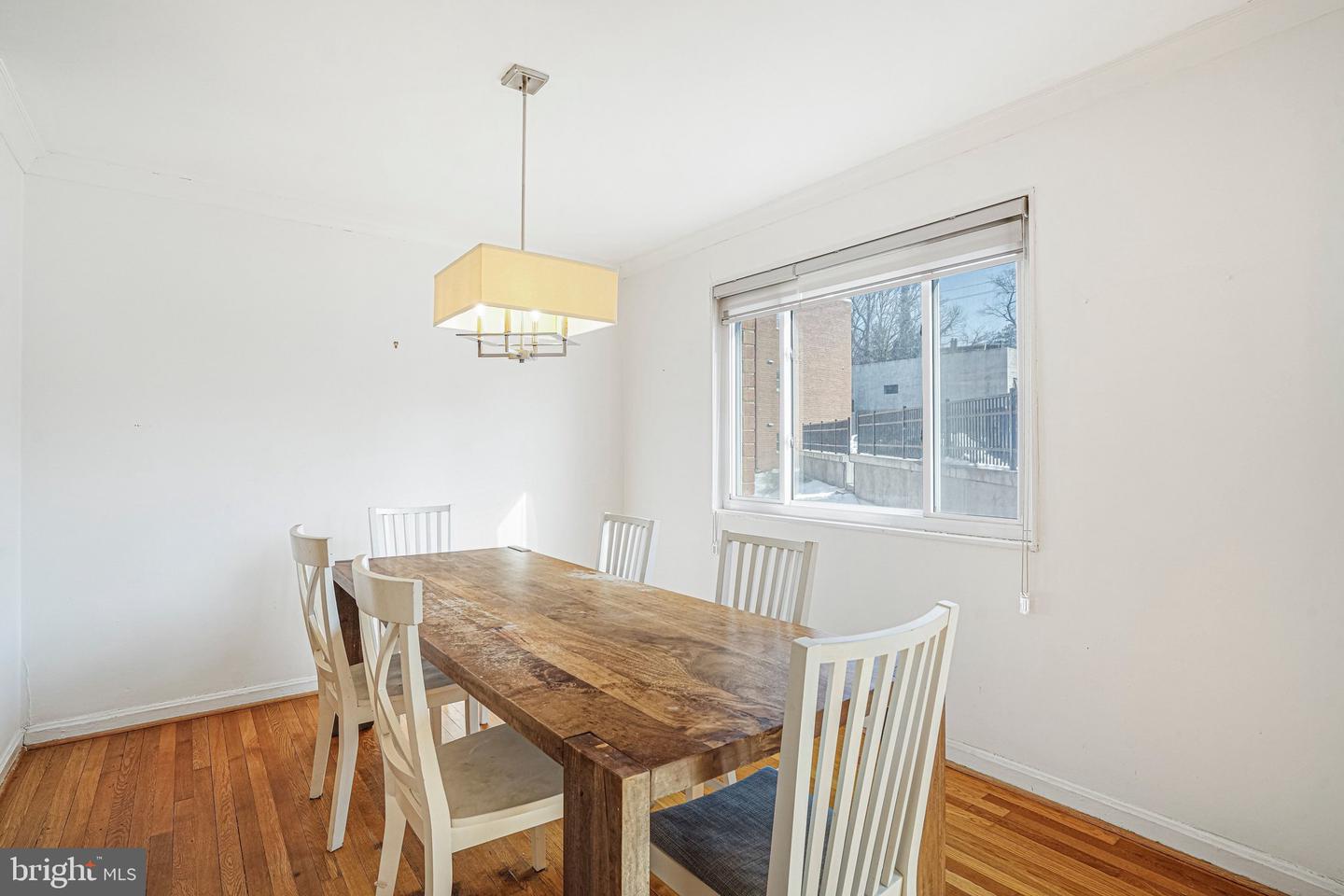 95 E Wayne Ave #209 Property Photo 2