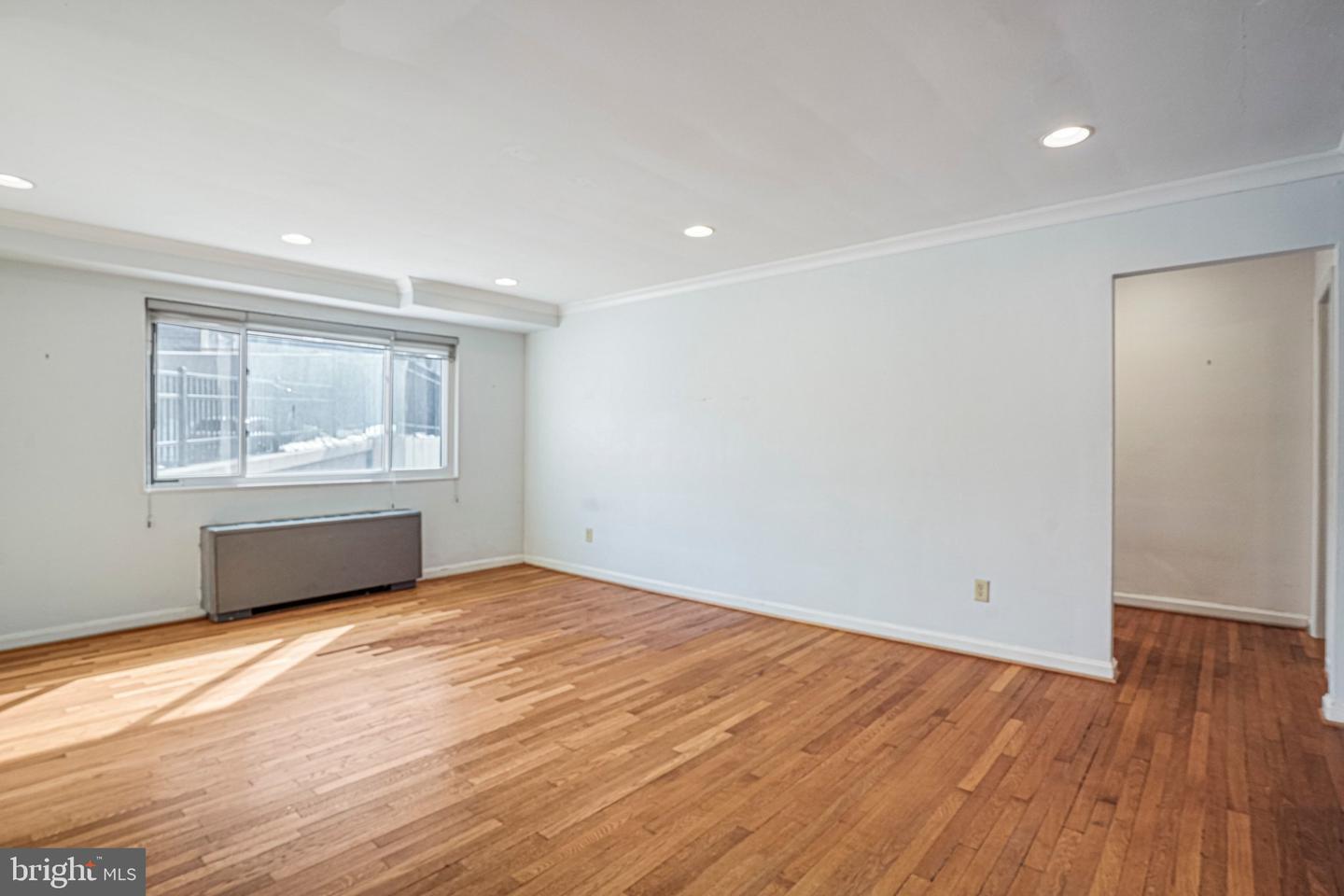 95 E Wayne Ave #209 Property Photo 7