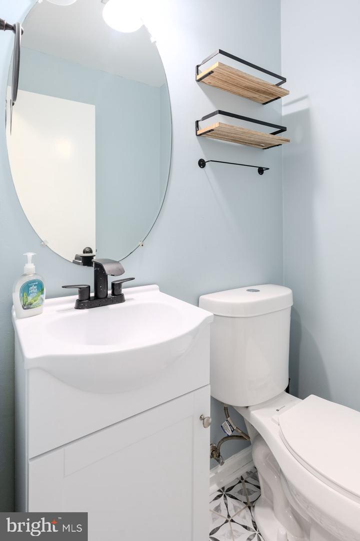 7727 Laytonia Dr Property Photo 16