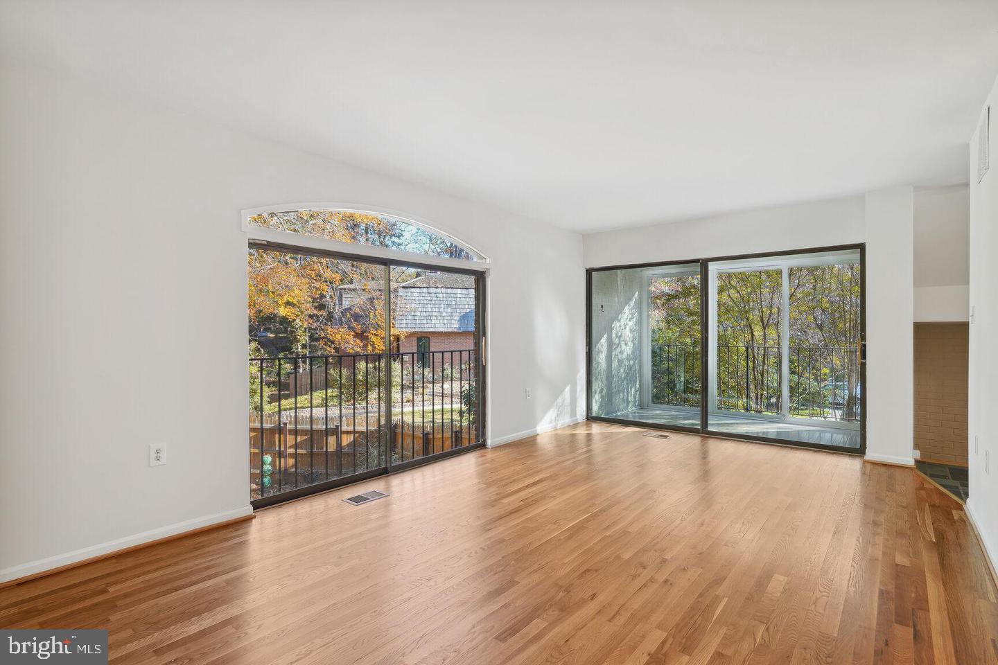 10855 Deborah Dr Property Photo 4