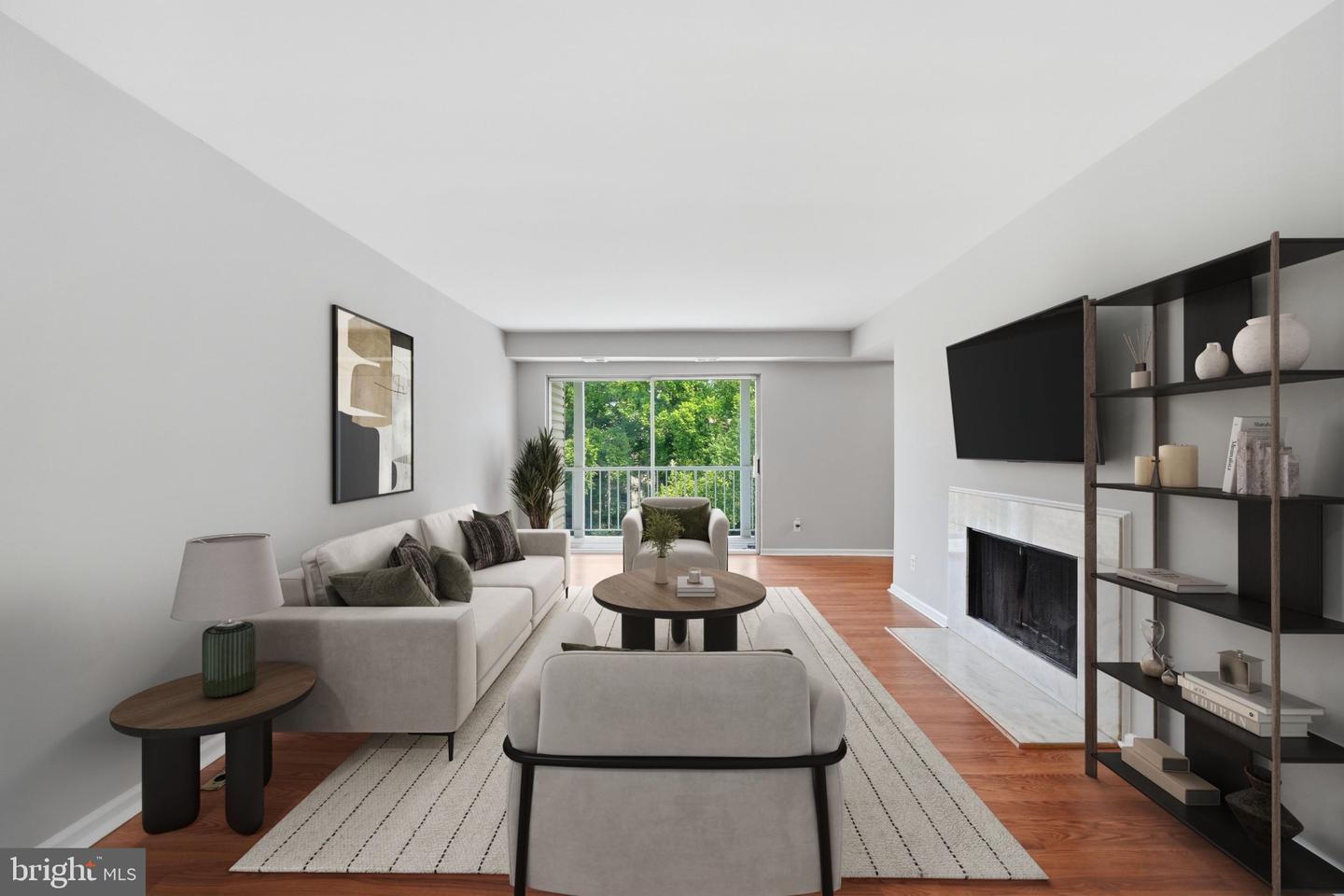 20307 Beaconfield Ter #102 Property Photo 10