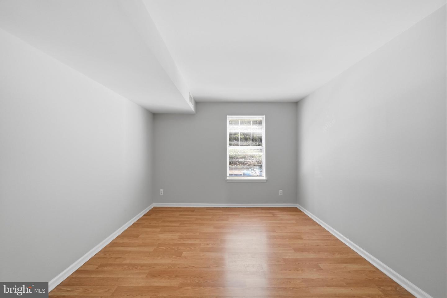 20307 Beaconfield Ter #102 Property Photo 28