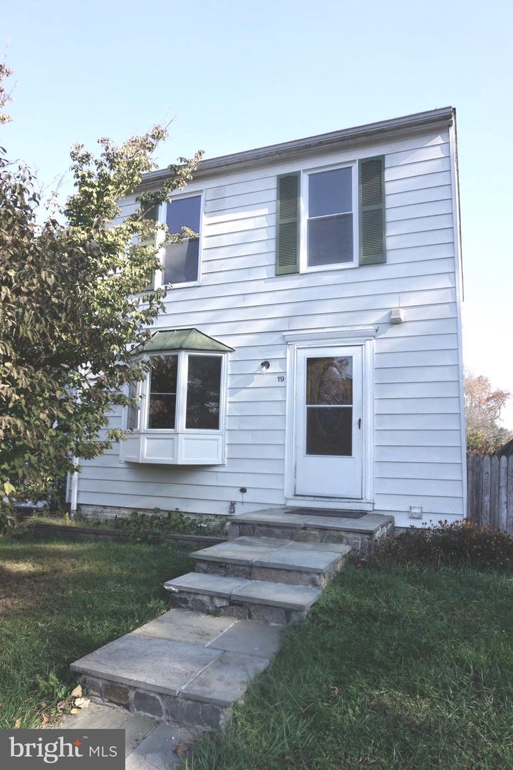 19 Shady Spring Pl Property Photo 2