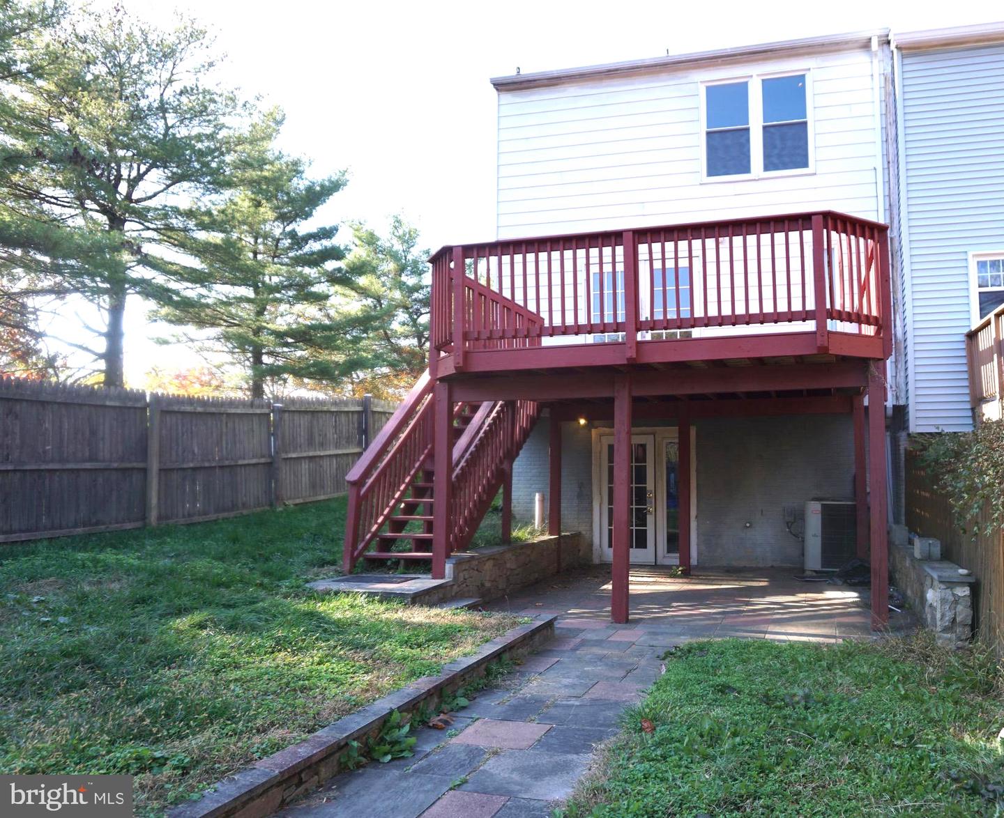 19 Shady Spring Pl Property Photo 3