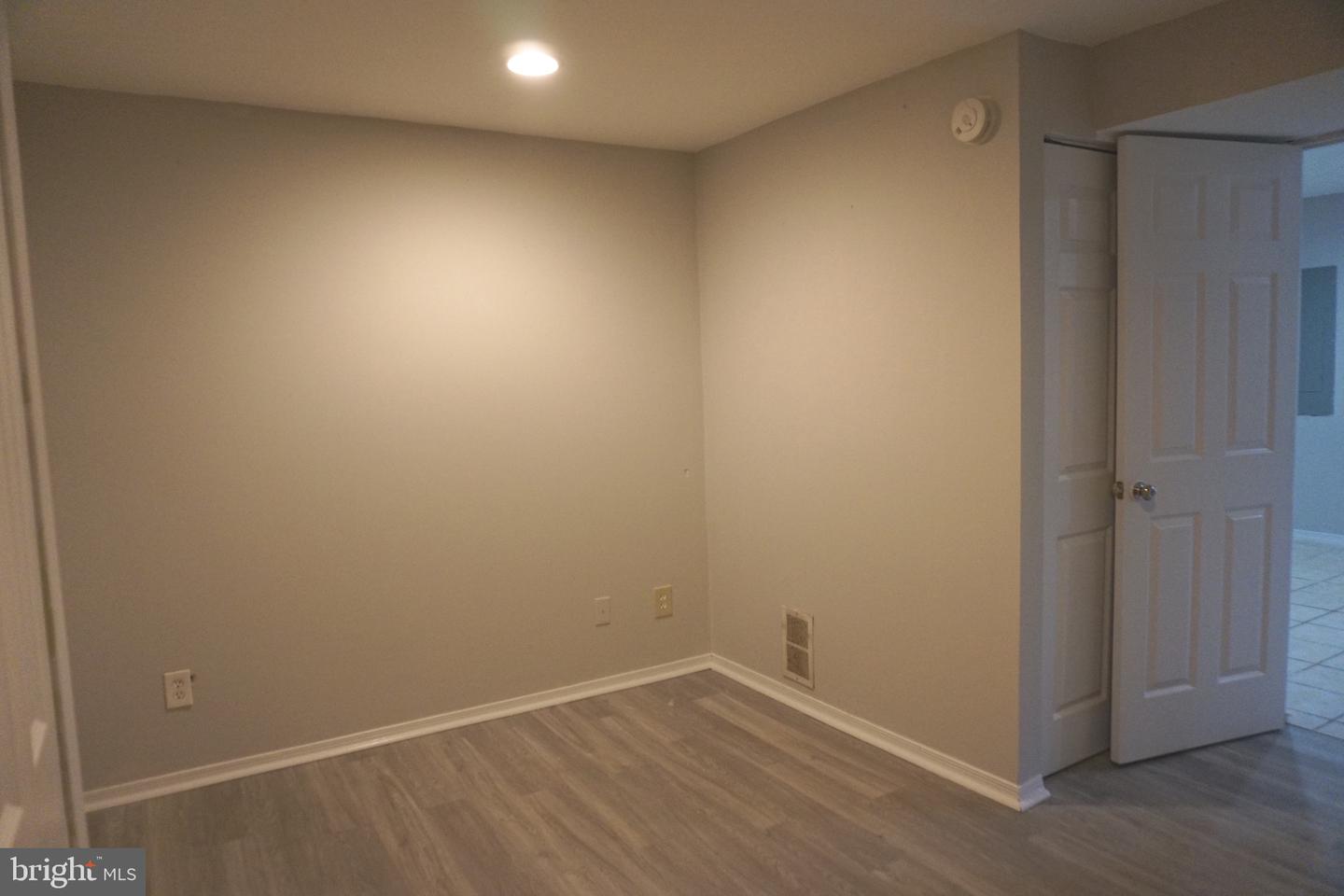 19 Shady Spring Pl Property Photo 11