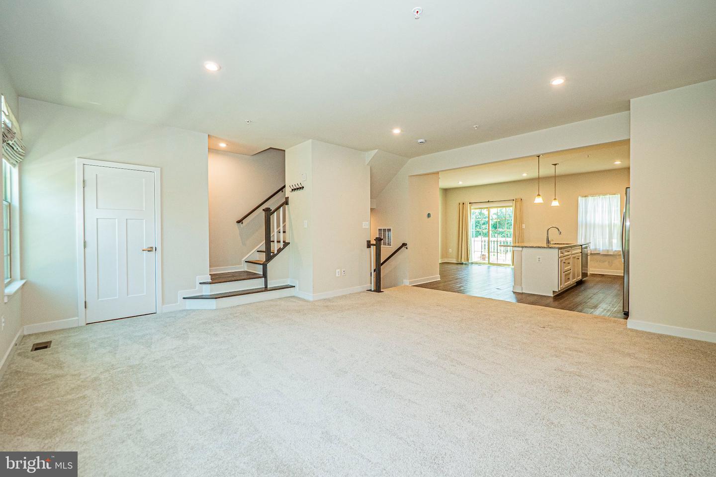 9530 Nature Trl Property Photo 4