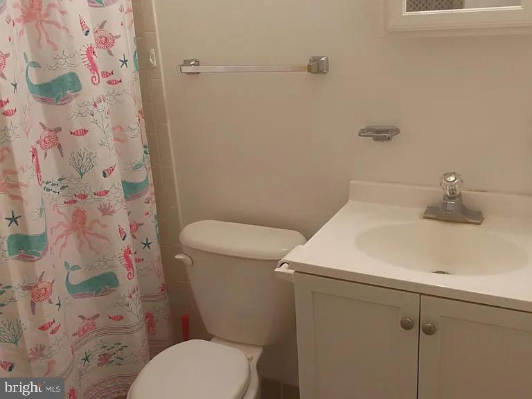 1010 Julian Pl Property Photo 3