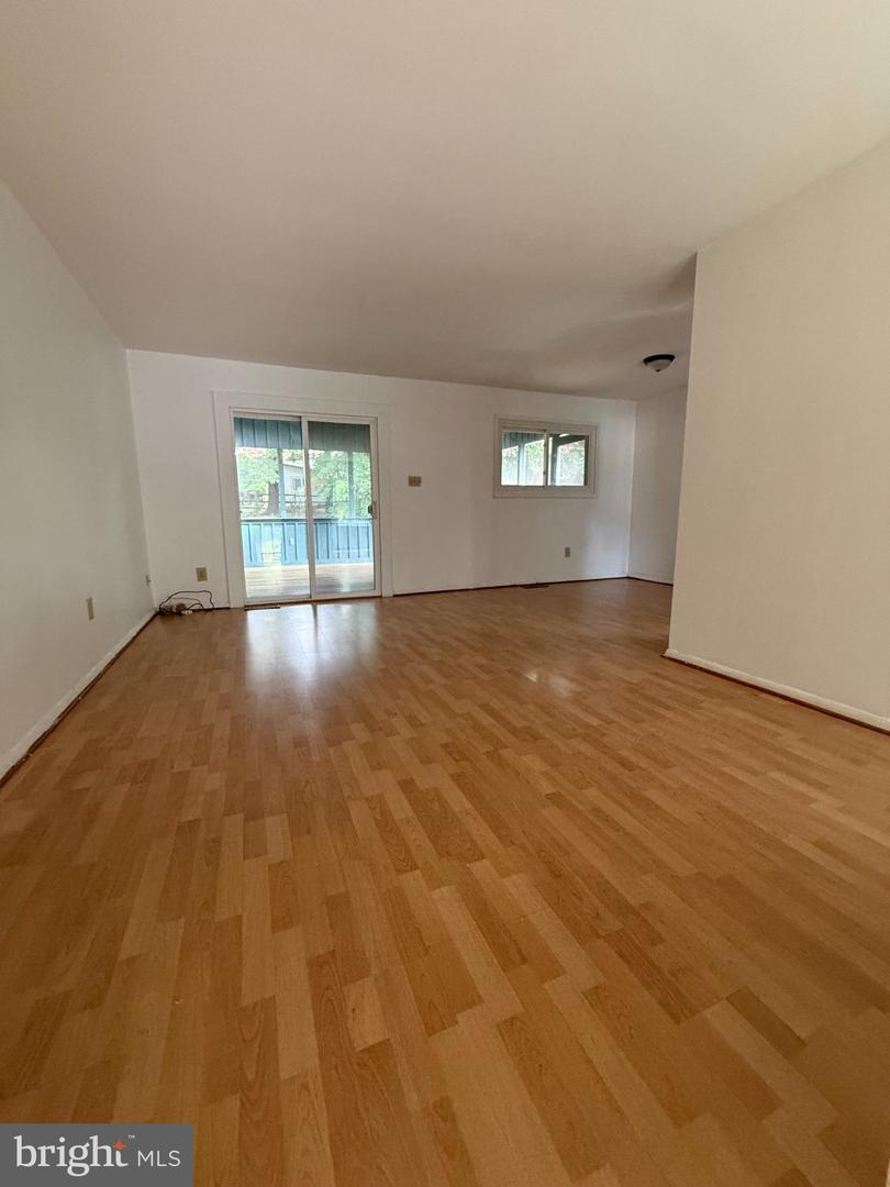 1010 Julian Pl Property Photo 7