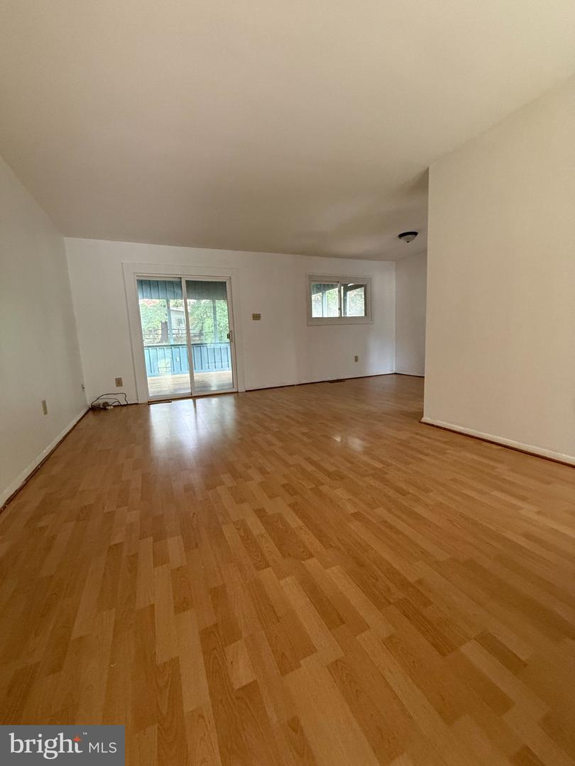 1010 Julian Pl Property Photo 8