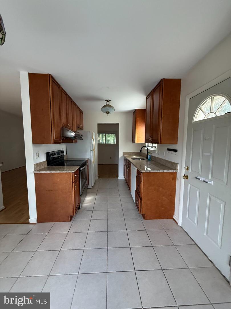1010 Julian Pl Property Photo 11