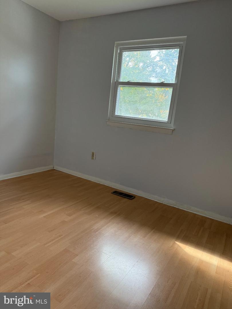 1010 Julian Pl Property Photo 15