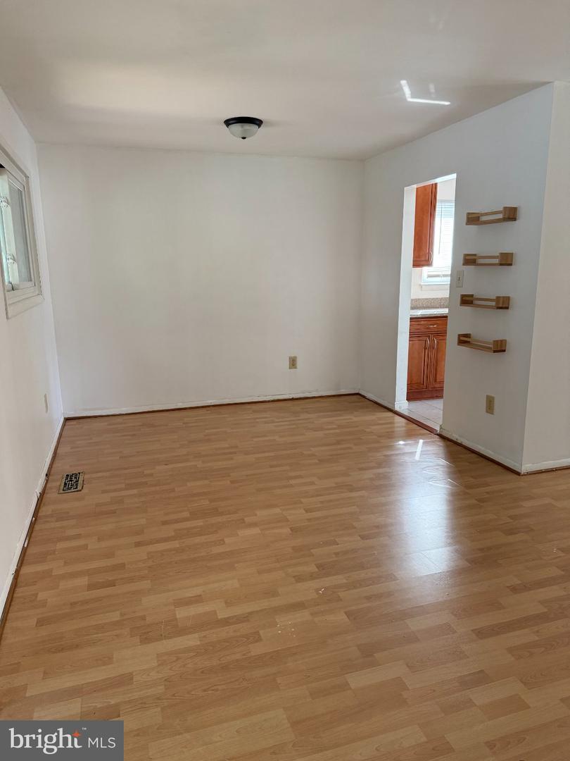 1010 Julian Pl Property Photo 16