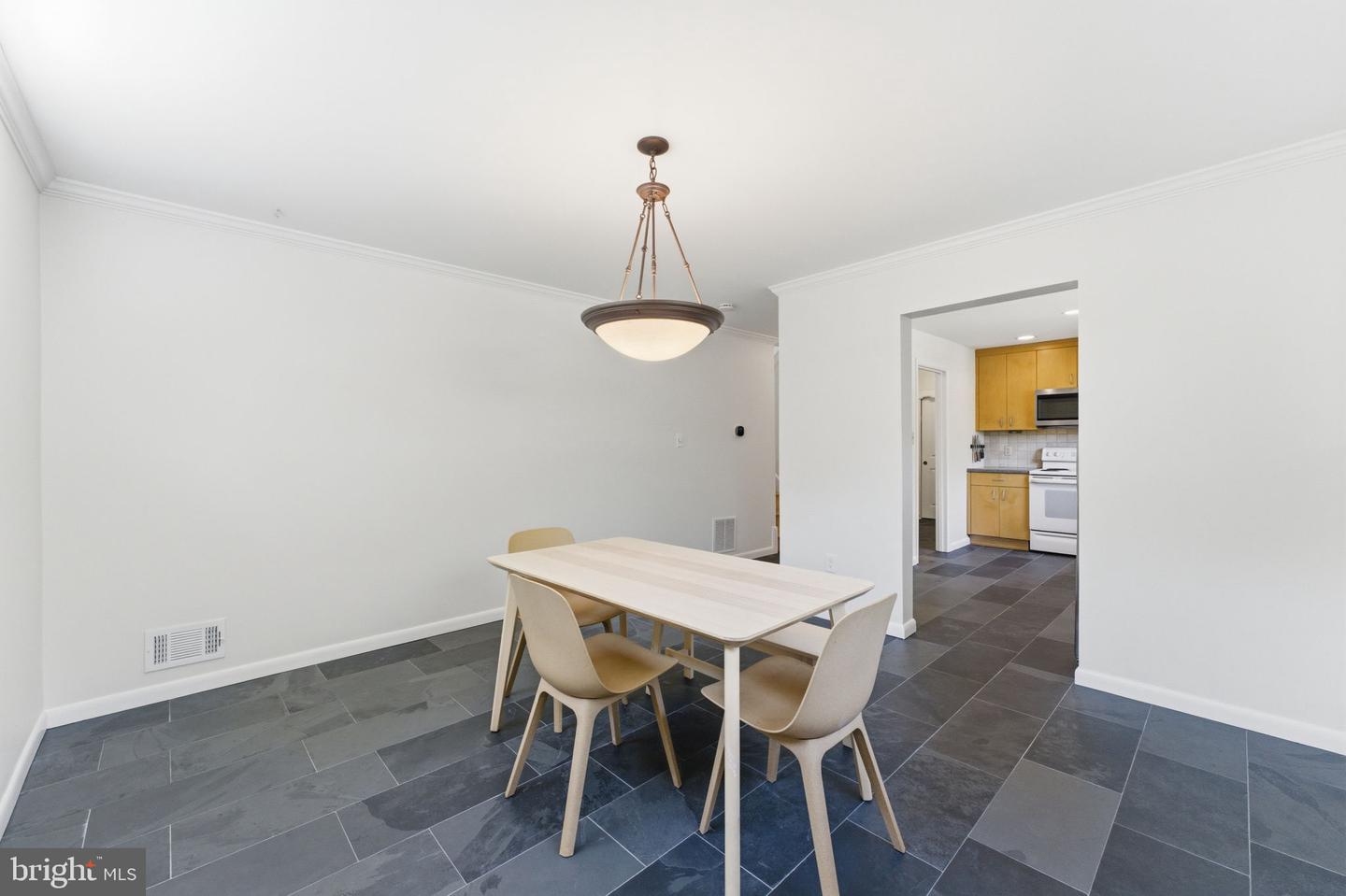 11408 Gilsan St Property Photo 15