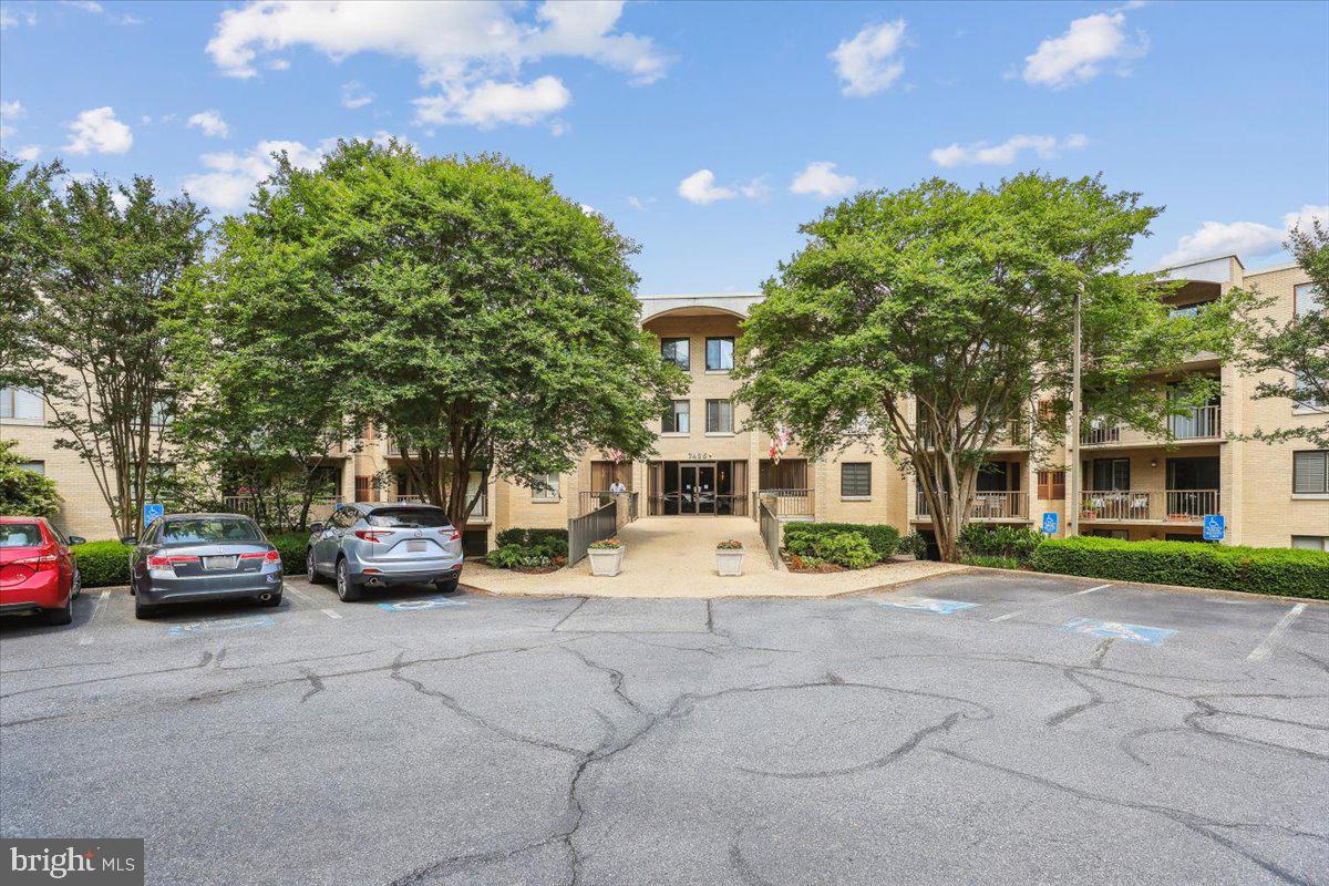 7425 Democracy Blvd #a-316 Property Photo 24