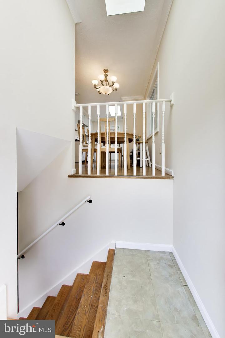 3951 Wendy Ln Property Photo 4