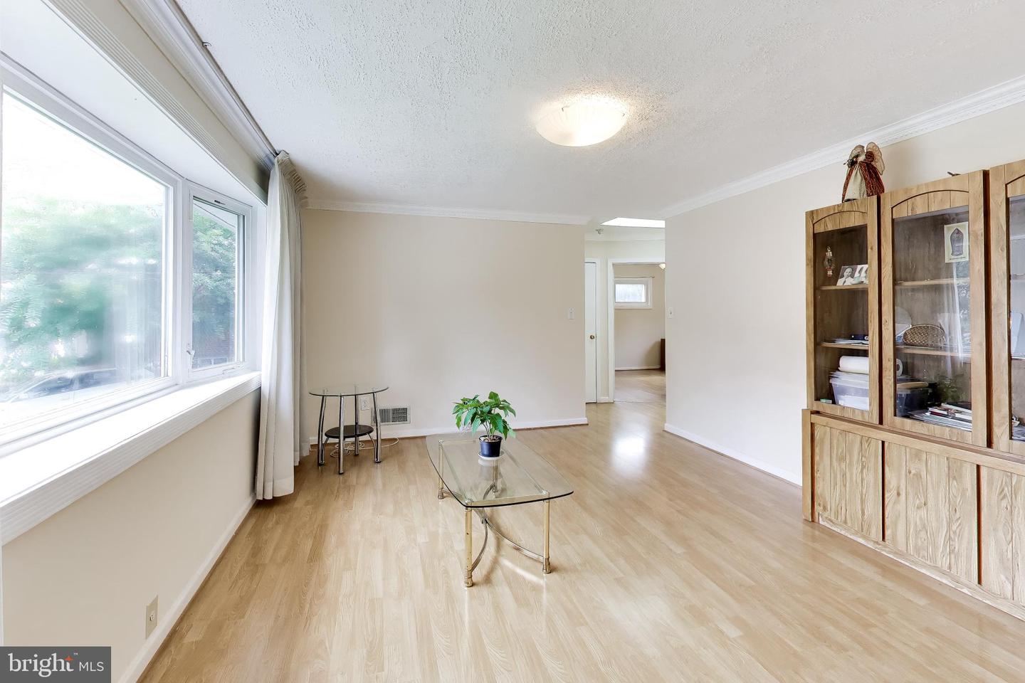3951 Wendy Ln Property Photo 6