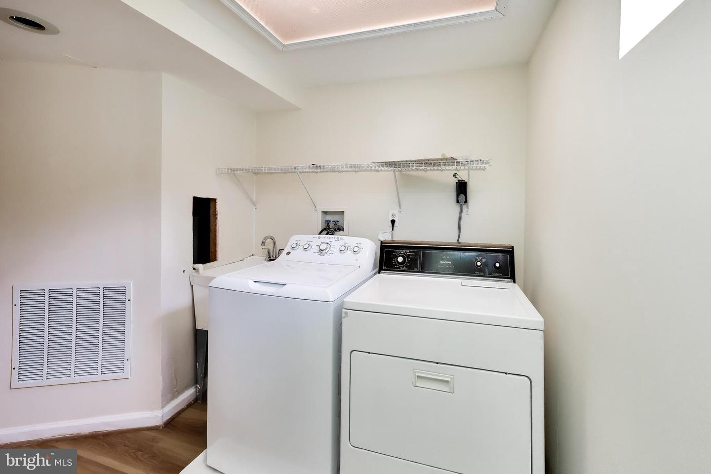 3951 Wendy Ln Property Photo 31