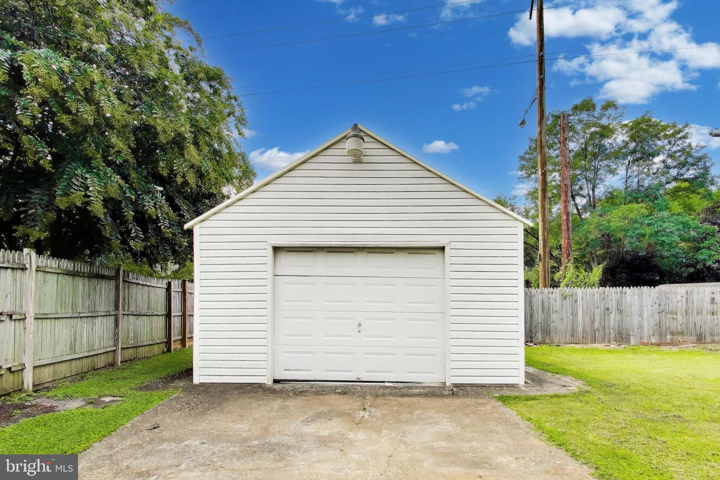 3951 Wendy Ln Property Photo 43