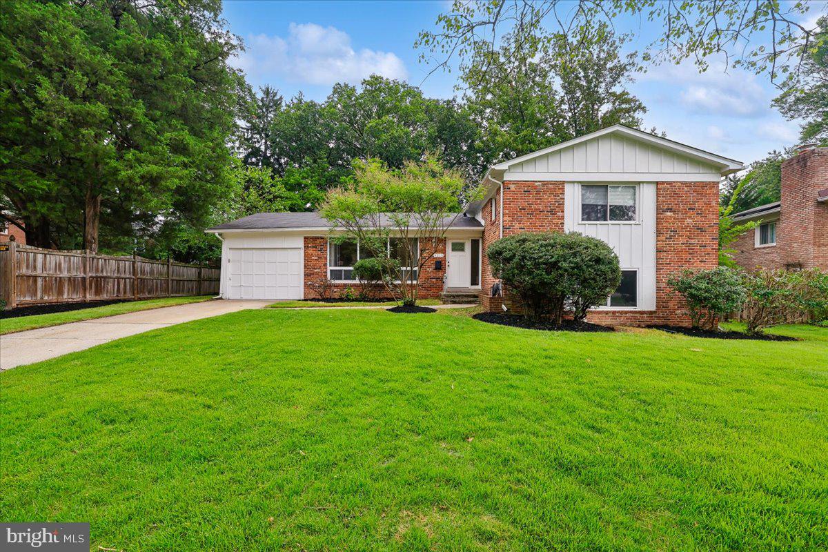 9215 Bardon Rd Property Photo 1