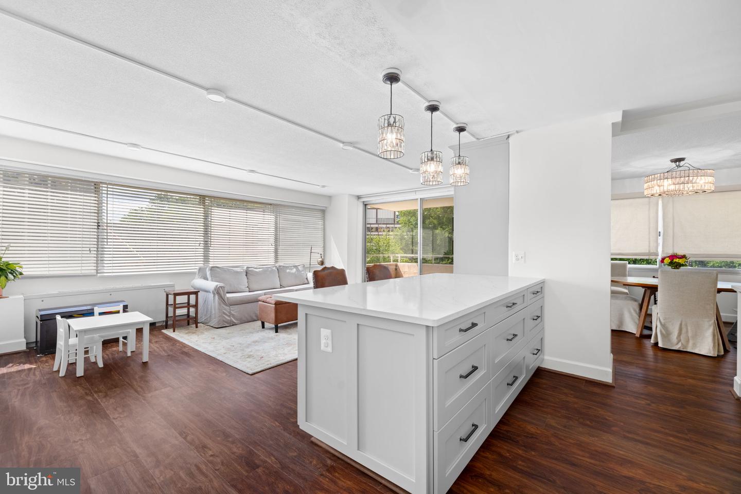 4515 Willard Ave #509s Property Photo 12
