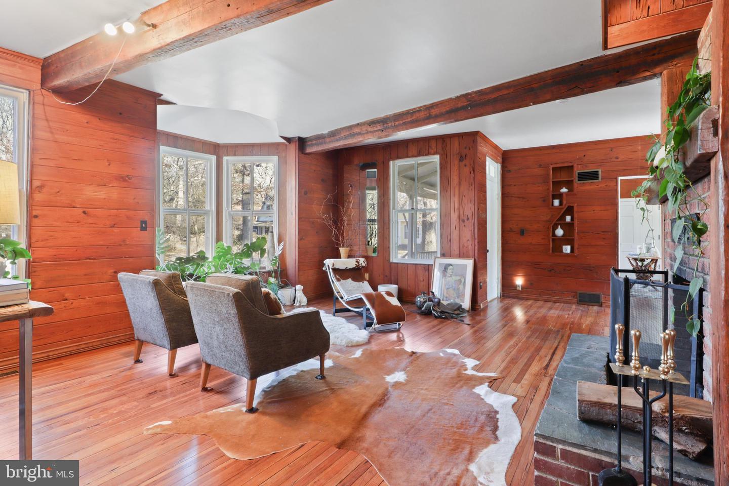 206 Grove Ave Property Photo 8