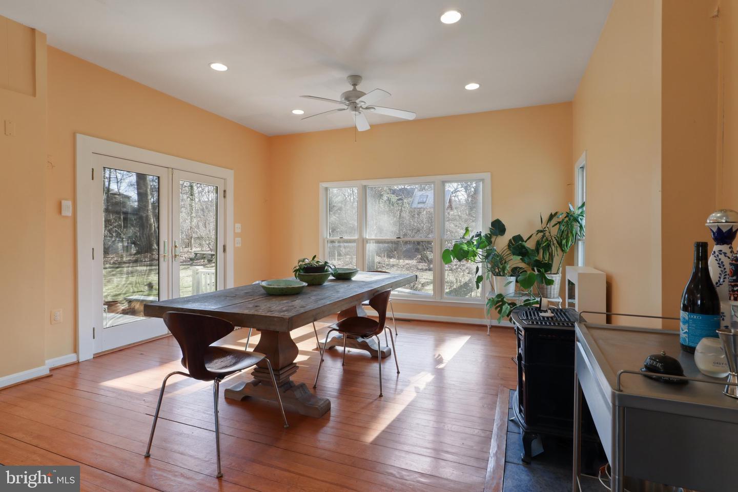 206 Grove Ave Property Photo 16
