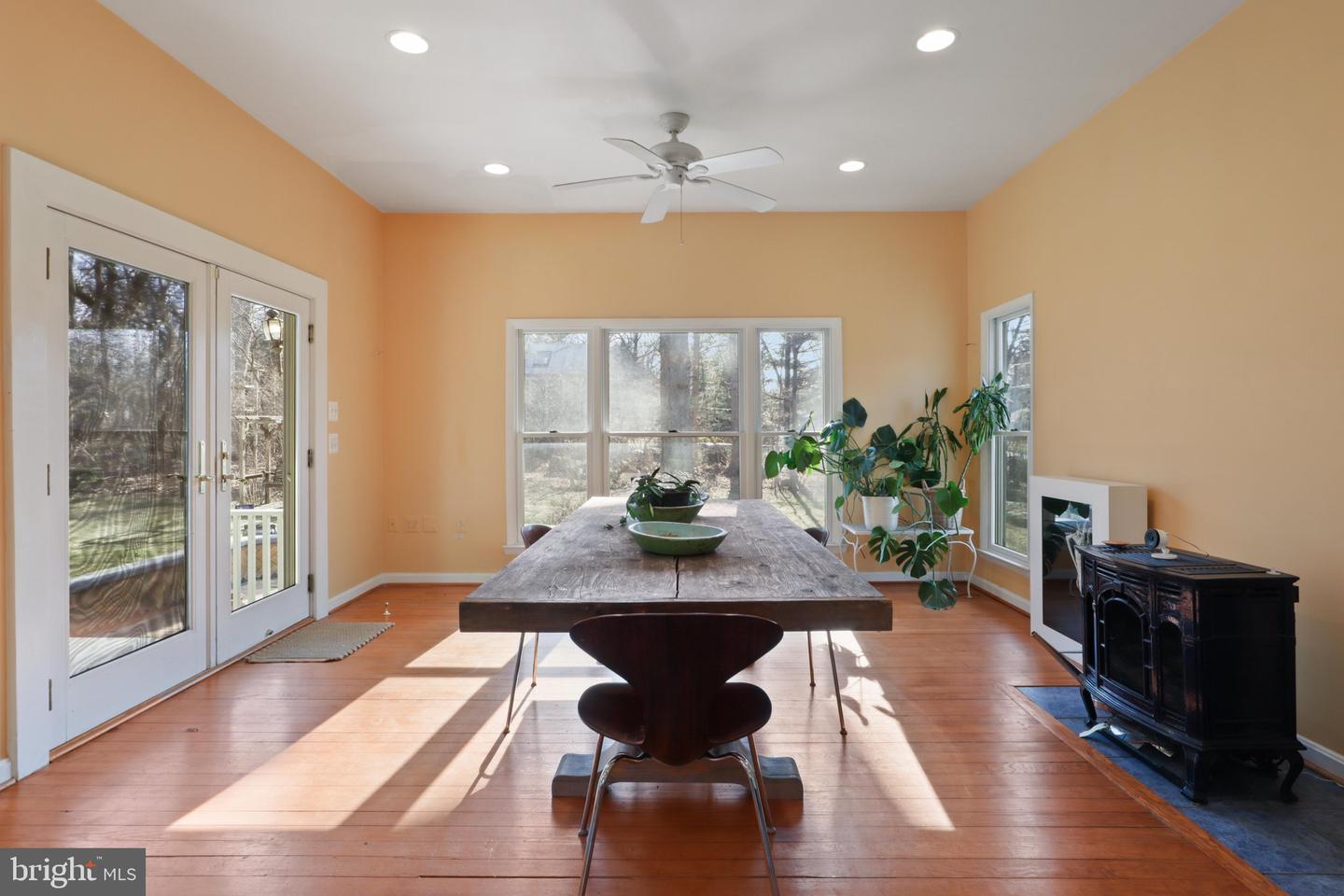206 Grove Ave Property Photo 17