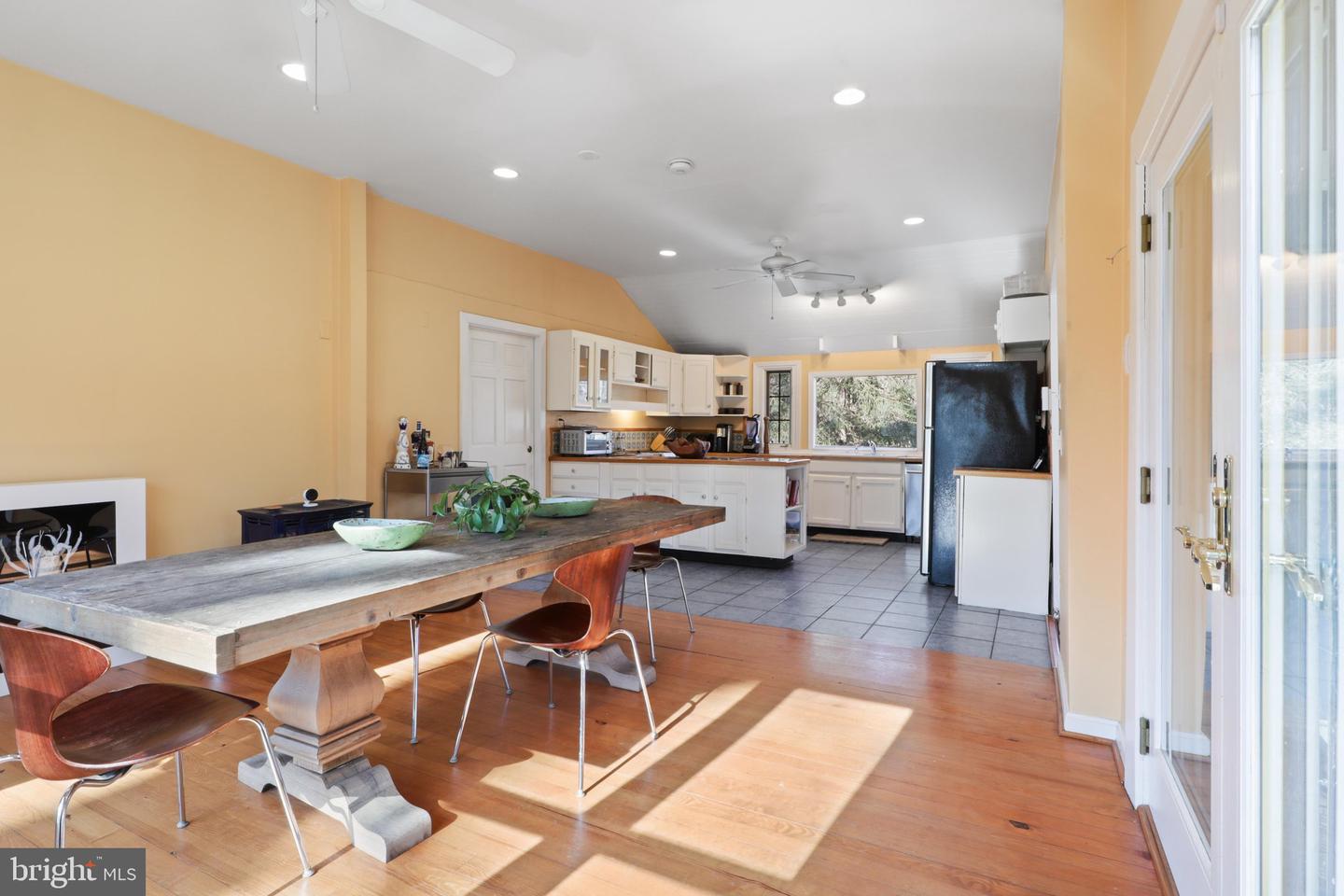 206 Grove Ave Property Photo 18
