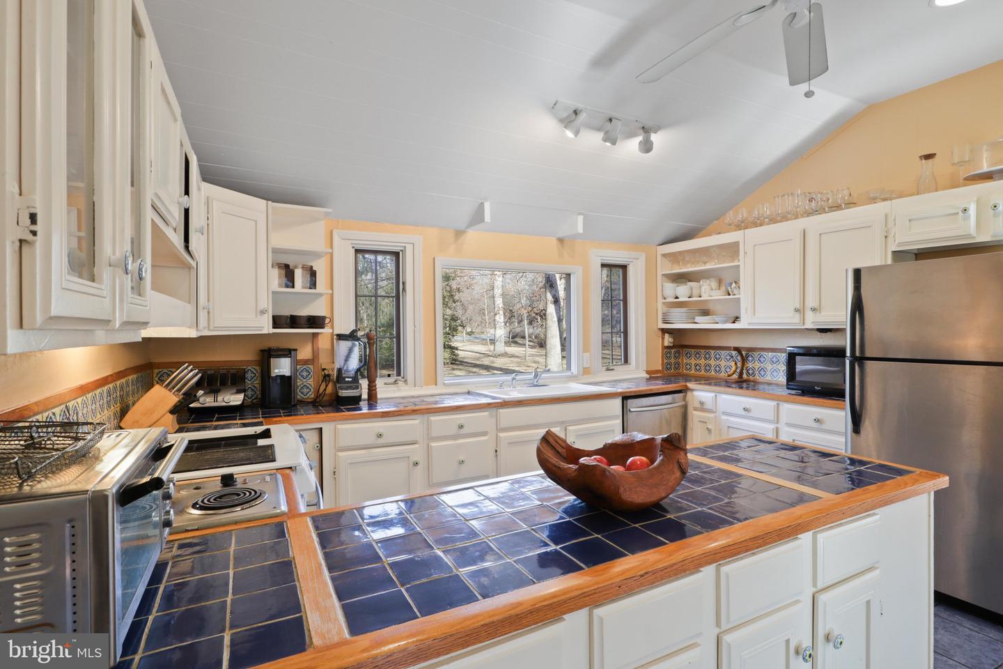 206 Grove Ave Property Photo 19